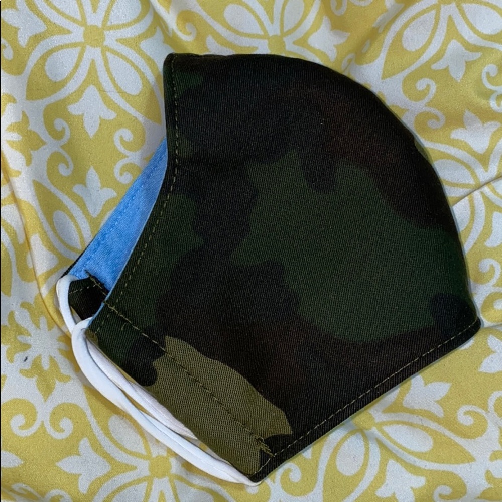 Brand new mask nwot camo green inside blue